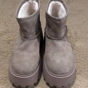 Pink Lilly ankle boots